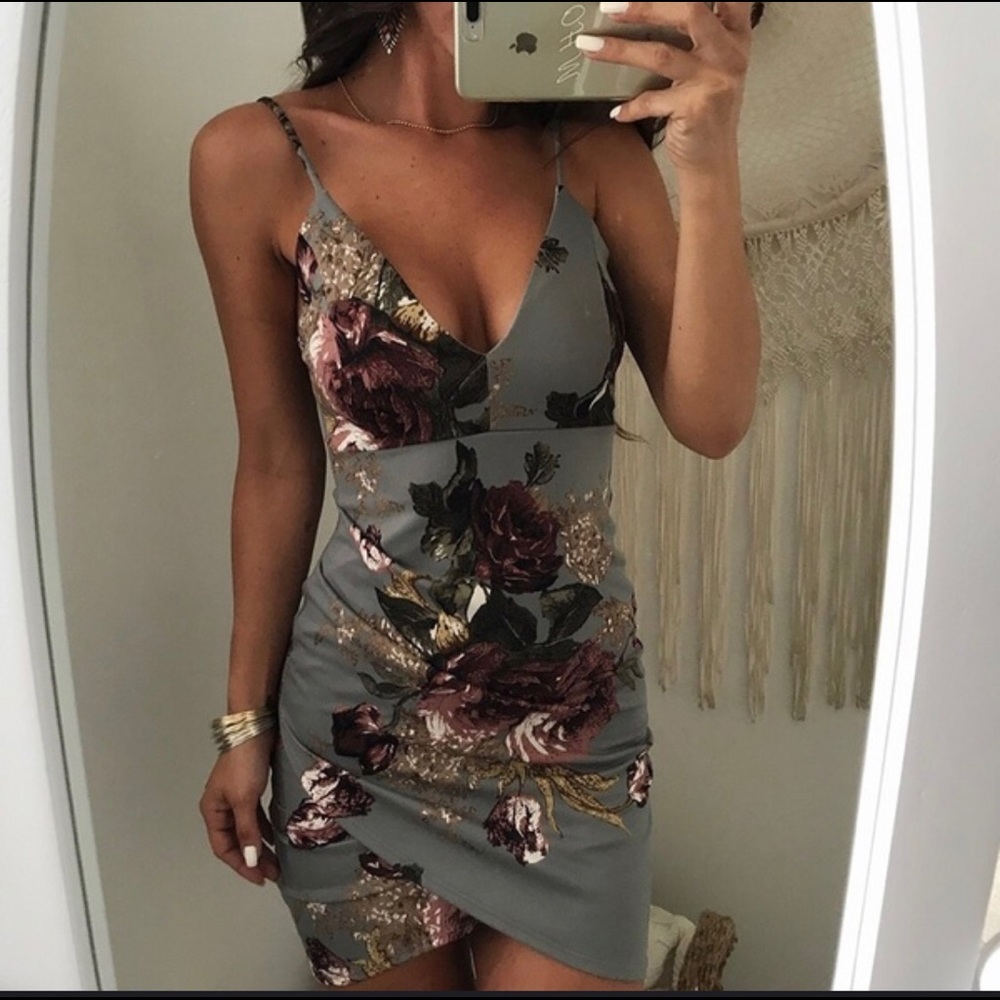 Dress! - Picture 2 of 4